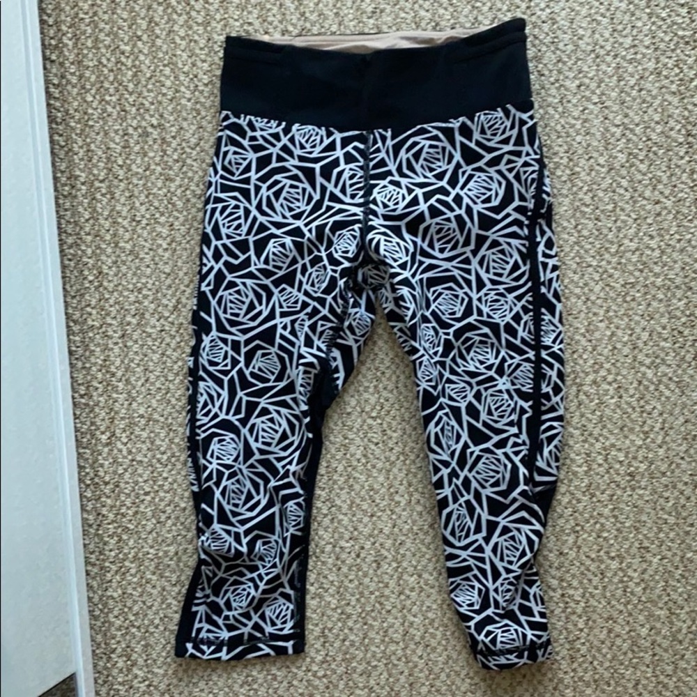 Lululemon cropped tights